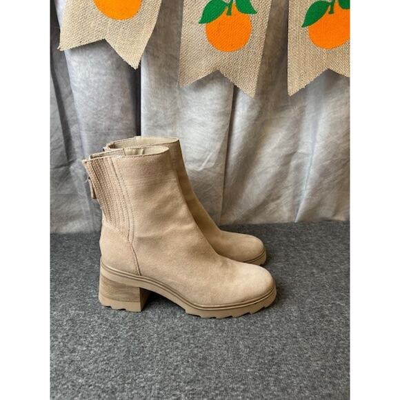 Dolce Vita Martey H2O Taupe Suede Waterproof Chelsea Lug Sole Boots Womens 8 - Picture 5 of 11